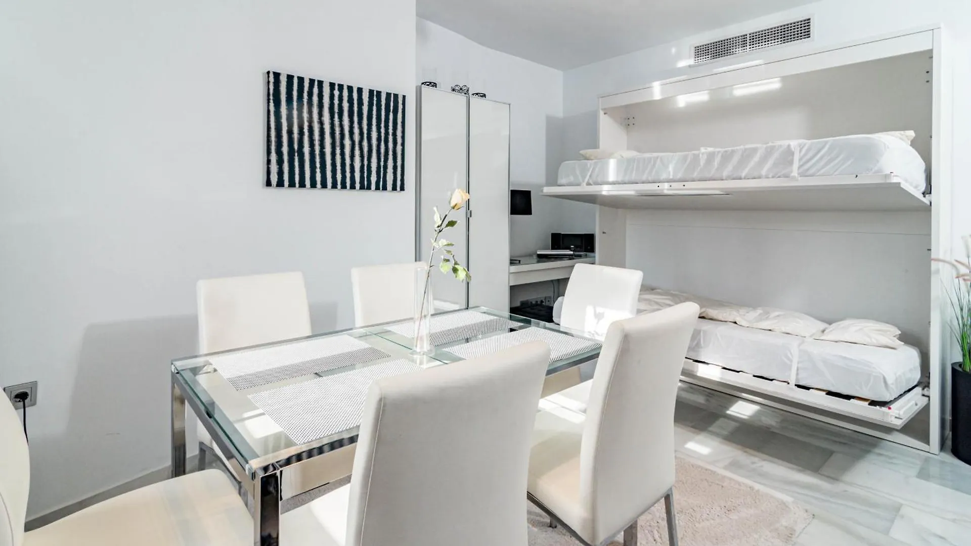 شقة Mr- Cozy 4 Sleep Flat In Marbella, Great Location إسبانيا
