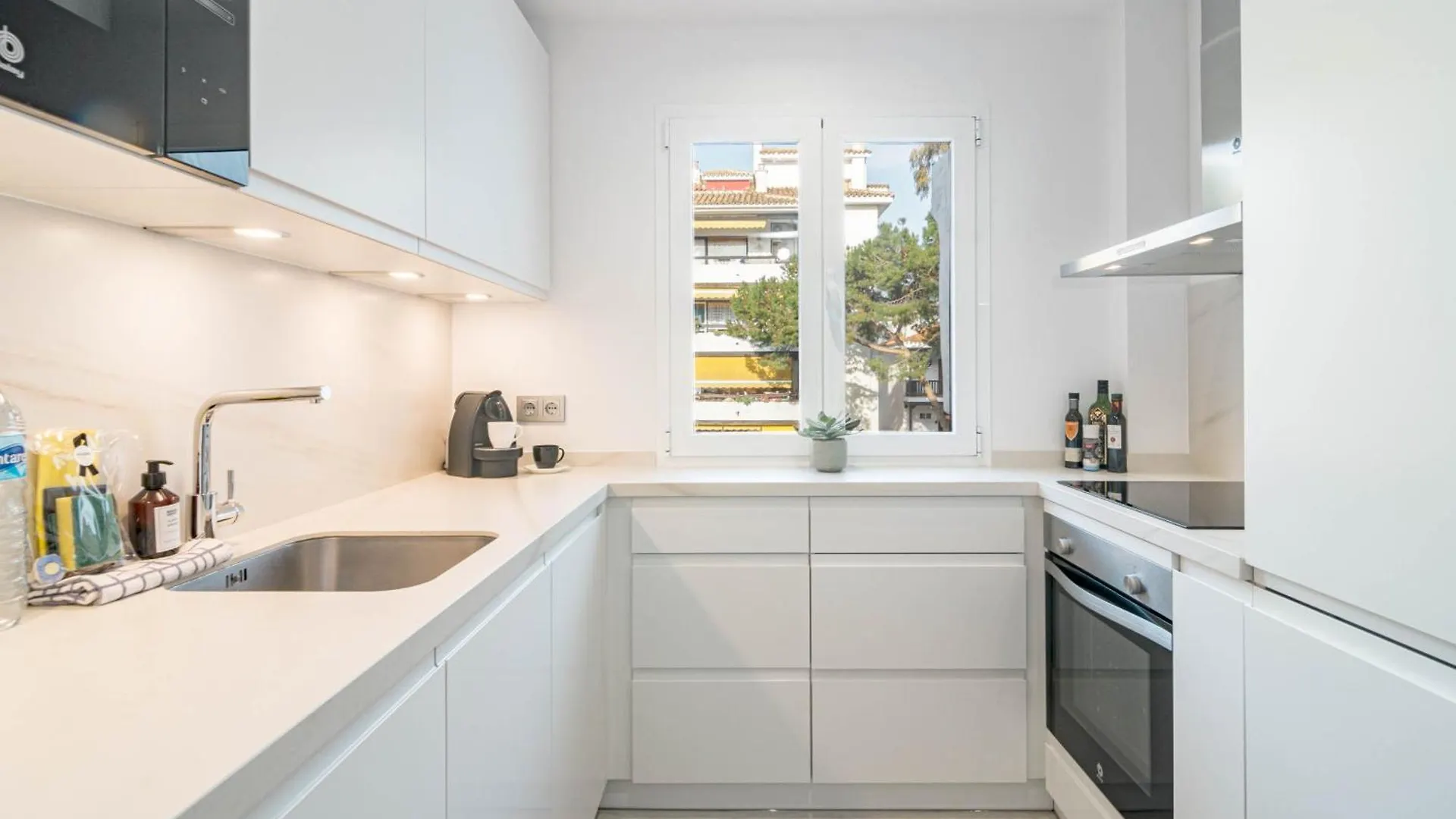شقة Mr- Cozy 4 Sleep Flat In Marbella, Great Location إسبانيا
