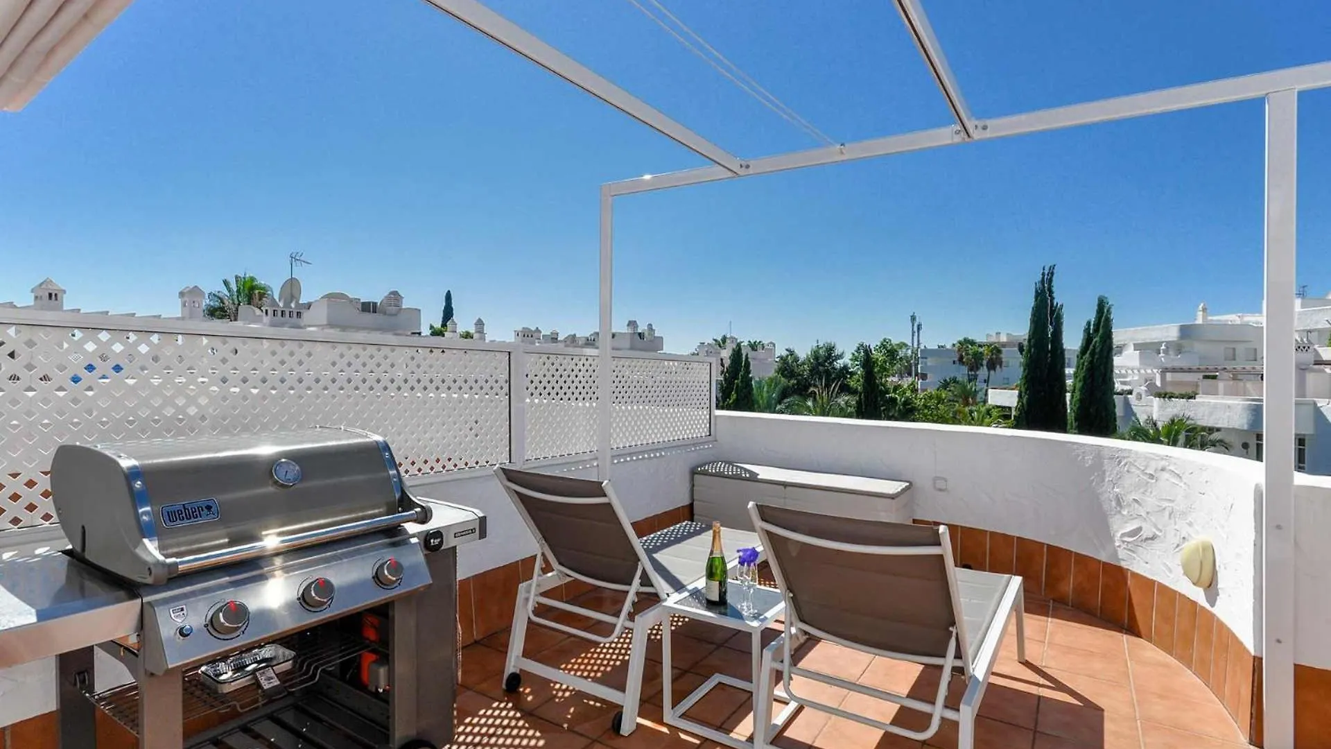 Mr- Cozy 4 Sleep Flat In Marbella, Great Location Apartment  Marbella
